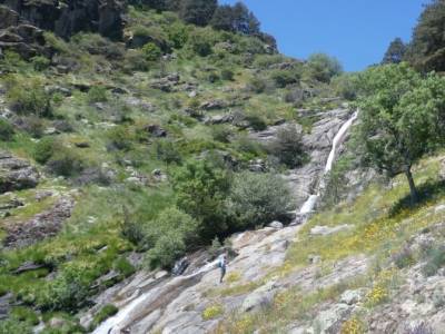 Chorrera de San Mamés-Valle del Lozoya; barranco del río dulce refugio elola gredos sansebastiandelo